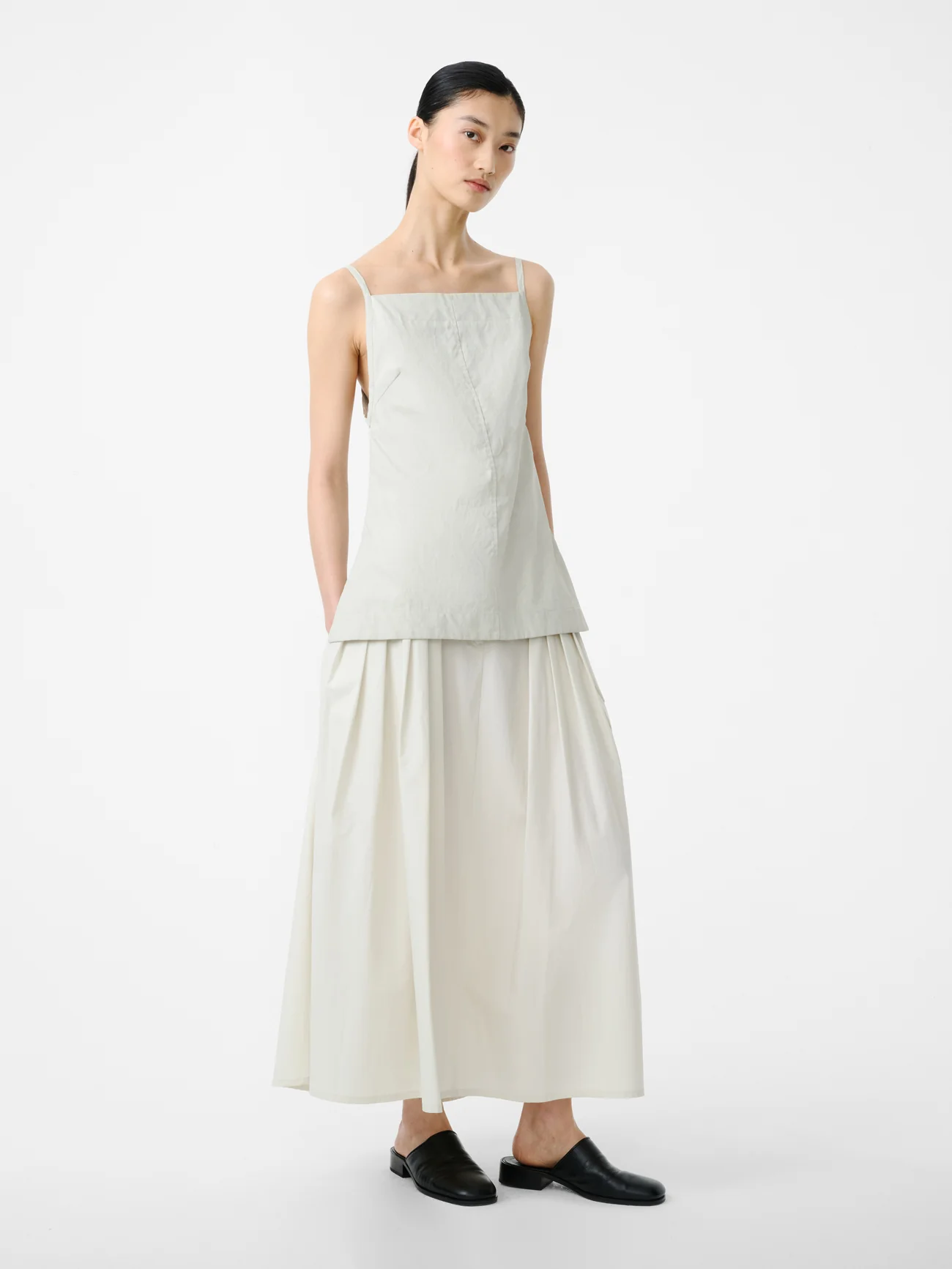 WOMEN'S TOPS